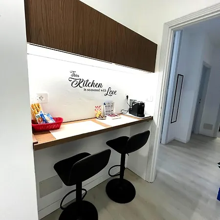 Host Flora Apartman San Remo