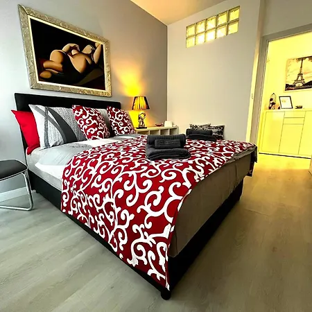 Apartment Host Flora Sanremo