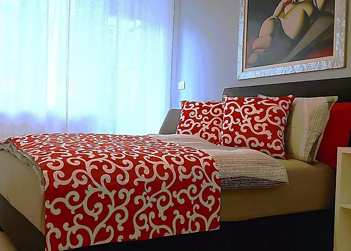 Host Flora * סנרמו