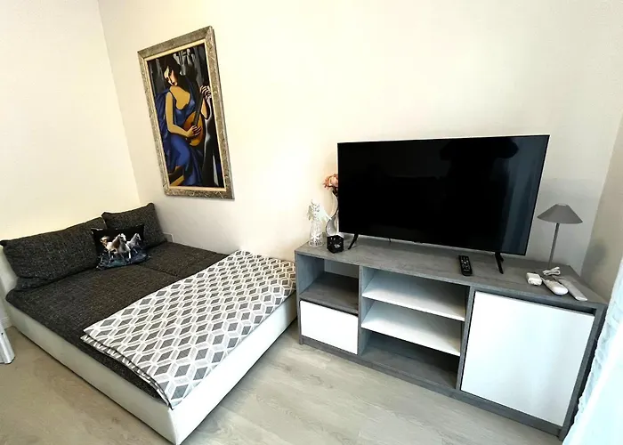 Host Flora דירה *